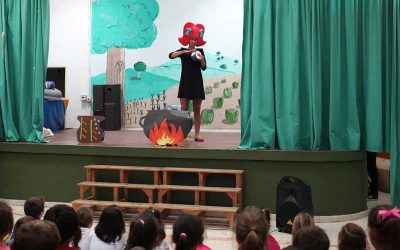 Niños y niñas de Jimena de la Frontera han celebrado el día de los derechos de la niñez con un cuentacuentos