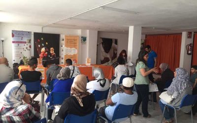 Un Barrio de todos entrega los certificados, a los alumnos y alumnas que han participado en los Cursos