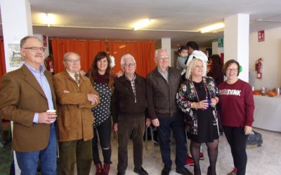 Un barrio de todos ha celebrado el Día de Andalucía compartiendo desayuno andaluz con vecinos y usuarios