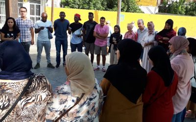 Márgenes y Vínculos lleva a las calles un nuevo Círculo de Lectura como complemento a sus clases de español y alfabetización