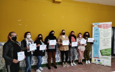 Mujeres de la zona sur de Algeciras se forman en nuevas técnicas y habilidades para encontrar empleo en el sector de la limpieza