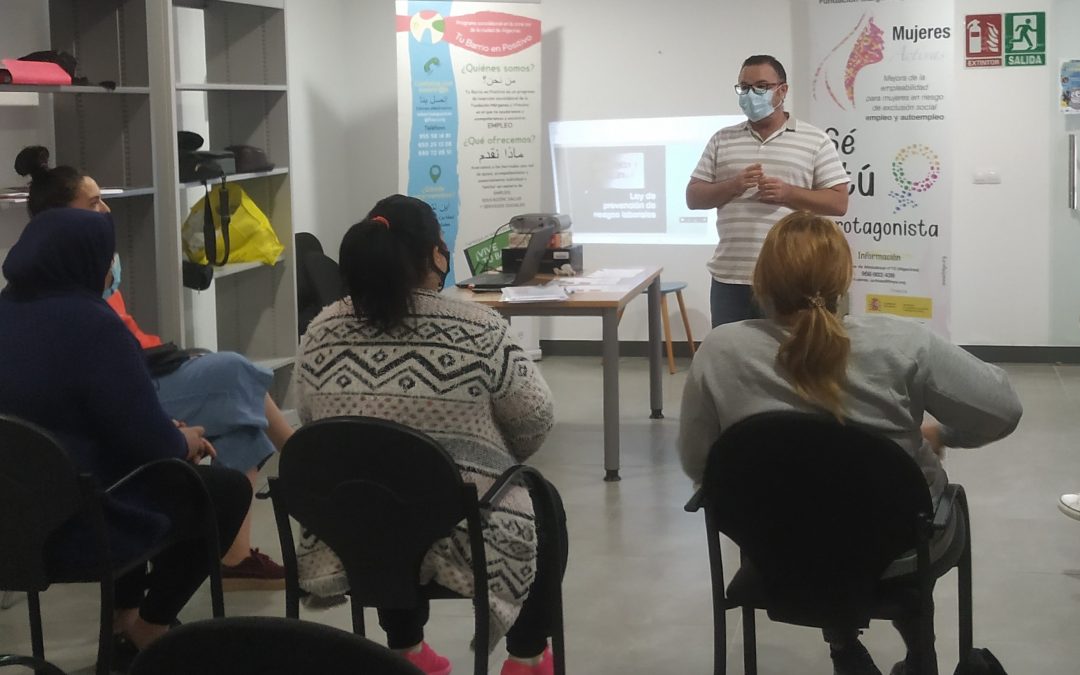 Márgenes y Vínculos ayuda a buscar empleo a mujeres en riesgo de exclusión social en Algeciras