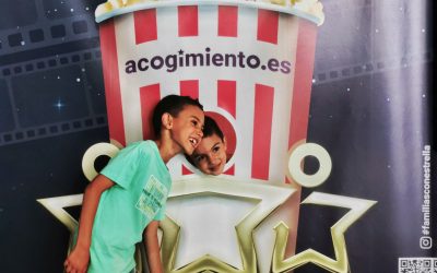 Cientos de visitantes de Bahía Plaza y Multicines Odeón reciben información sobre acogimiento familiar de niñas/os en Andalucía