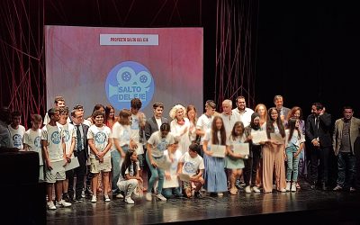 Entrega de diplomas del proyecto Salto del Eje