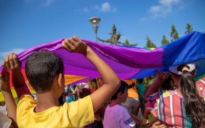 La fiesta del verano llega a la barriada de La Yesera para diversión de las familias de Algeciras