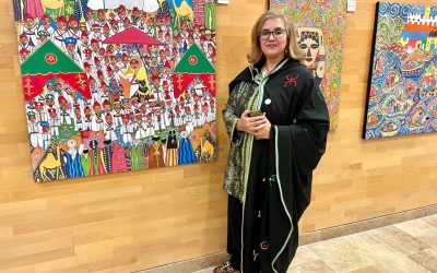 Zahira Tigtate muestra la cultura amazigh en una exposición en el Centro Documental José Luis Cano