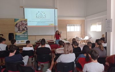 Márgenes y Vínculos comienza su programa en institutos para prevenir las adicciones con o sin sustancias entre estudiantes