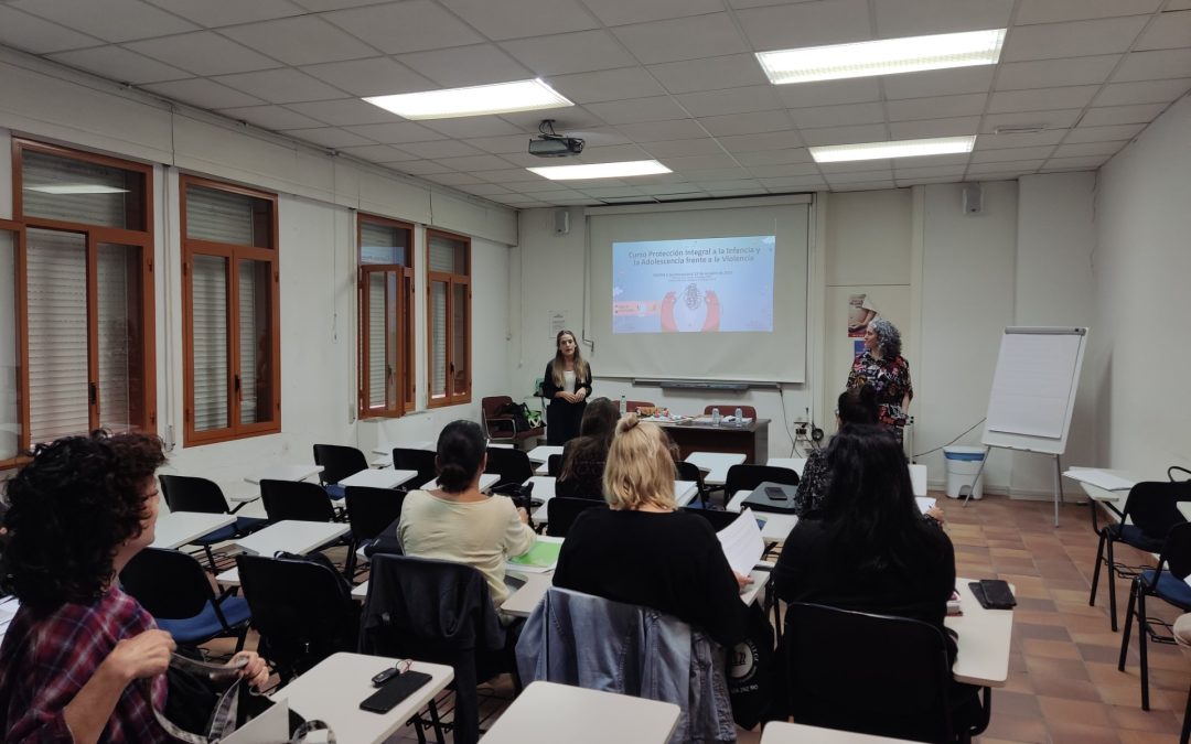 Márgenes y Vínculos clausura la formación de profesionales para actuar frente a la violencia de la infancia y adolescencia