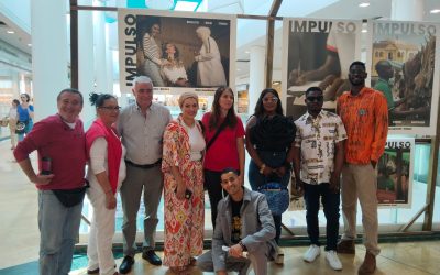 Márgenes y Vínculos muestra en el centro comercial Puerta de Europa la realidad de las personas migrantes en fotografías
