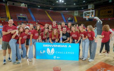 El acogimiento familiar, protagonista en el acto del CBS Femenino en el Palacio Municipal de Deportes San Pablo